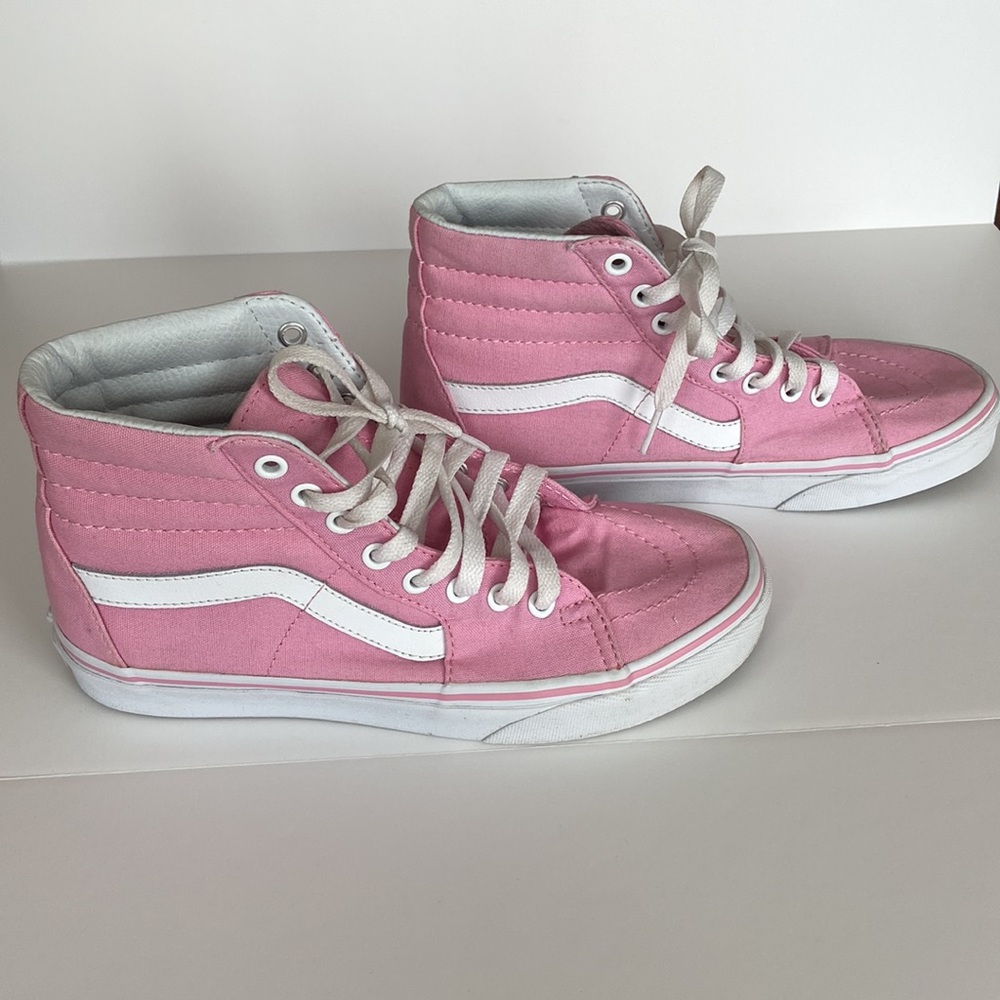 VANS Classic style hi-top Shop. Pink with white. Size 8